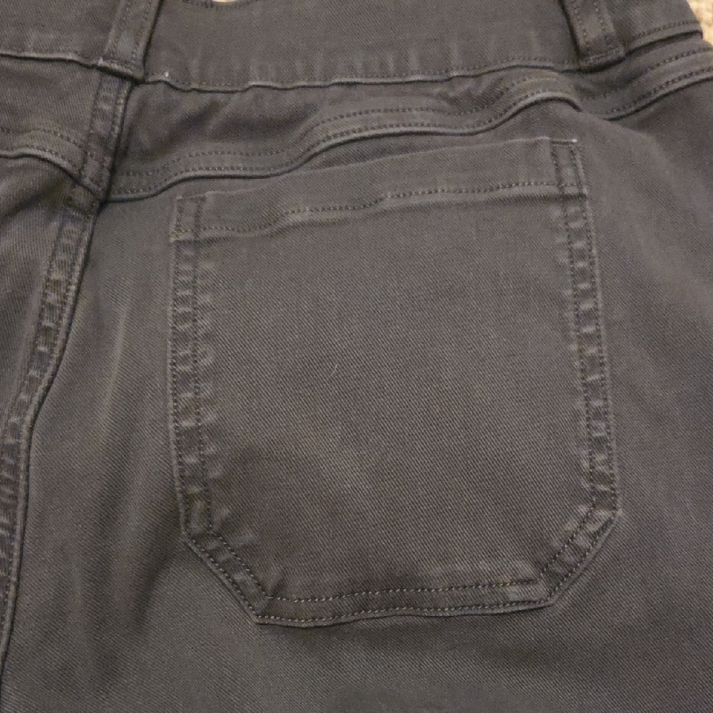 SPANX Black Casual Women’s Shorts with Front Pockets Medium - Picture 5 of 5